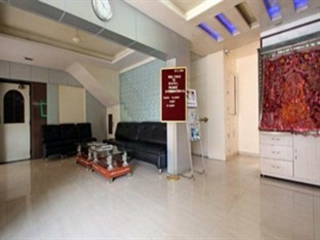 Hotel Tourist International Pune Zewnętrze zdjęcie