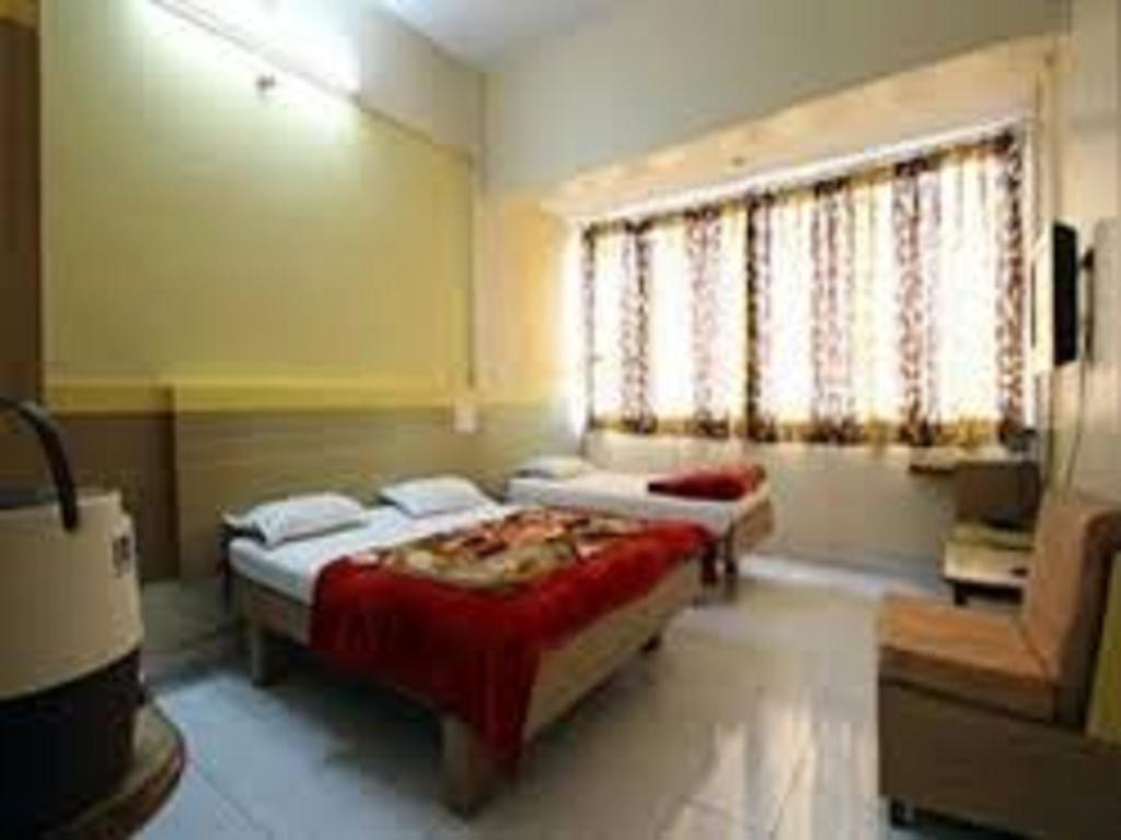 Hotel Tourist International Pune Zewnętrze zdjęcie