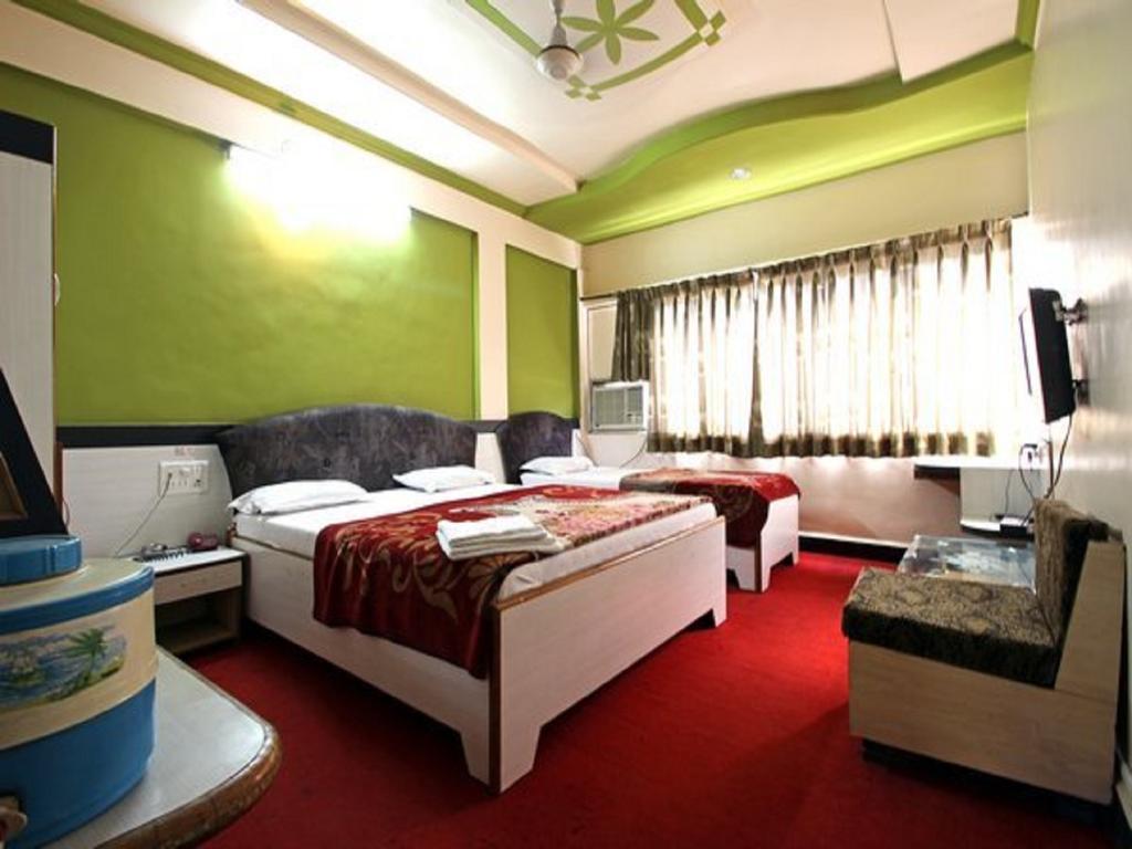 Hotel Tourist International Pune Zewnętrze zdjęcie